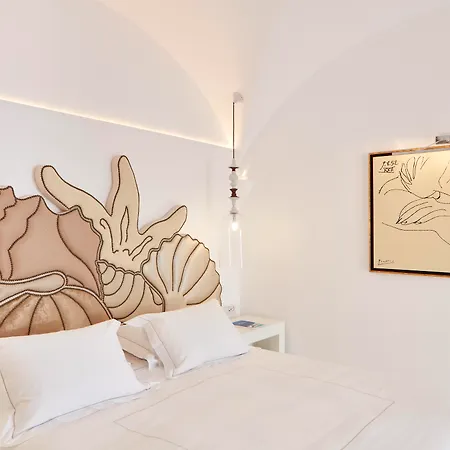 Canaves Sunday Hotel