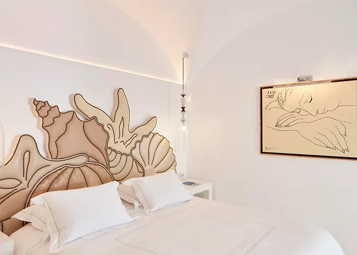 Canaves Sunday Hotel