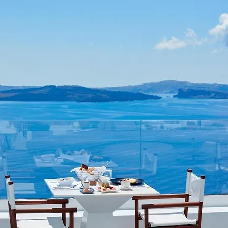 Hotel Canaves Sunday Oia (Santorini)